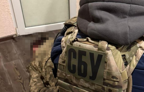 Фото до матеріалу: СБУ проводить обшуки в Київському університеті культури: студентів не пускають до корпусів