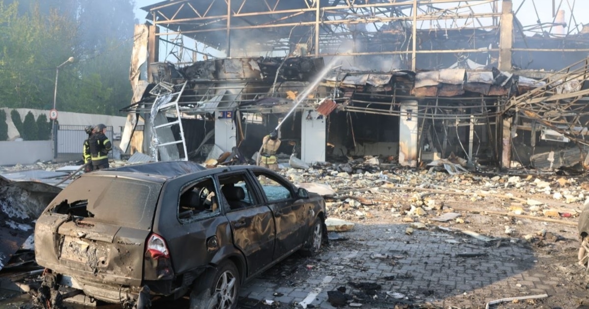 Фото до матеріалу: Росія атакує Україну перед 9 травня: загинули рятувальники та цивільні у масованих ударах
