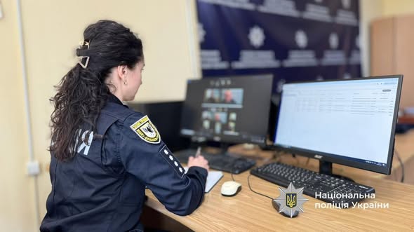 Фото до матеріалу: Правоохоронці Івано-Франківщини навчили поліцейських виявляти злочини в інтернеті