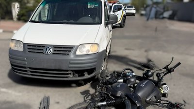 Фото до матеріалу: На Львівщині автомобіль злетів у кювет: пасажира госпіталізували