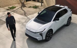 Фото до матеріалу: Porsche припиняє випуск бензинового Macan у 2026 році: що це означає для українців