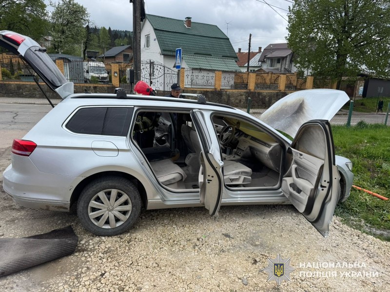 Фото до матеріалу: У Дрогобицькому районі поліцейські затримали чоловіка, який підпалив автомобіль колишньої дружини