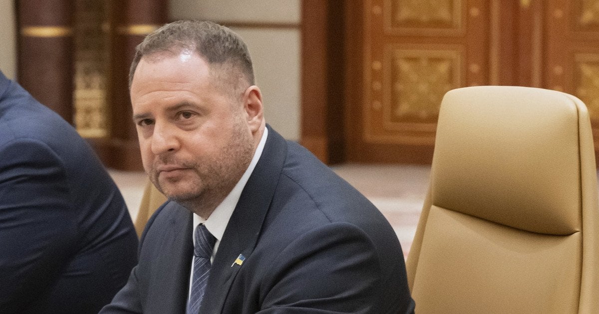 Фото до матеріалу: Єрмак відхрестився від маєтків у Козині: «У мене єдина квартира і машина»
