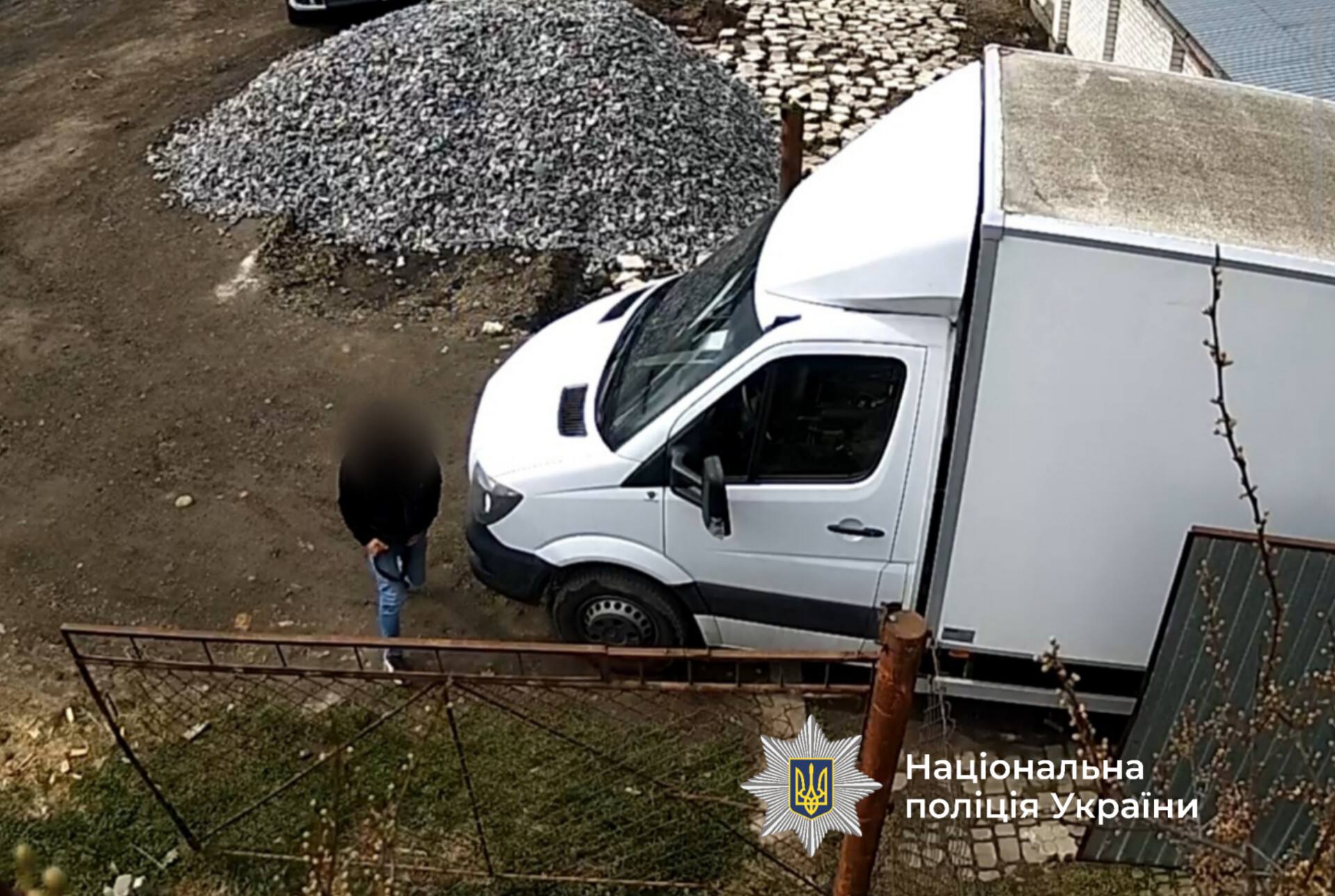 Фото до матеріалу: Калушанин викрадав речі із незачинених автомобілів (ФОТО) - ПІК