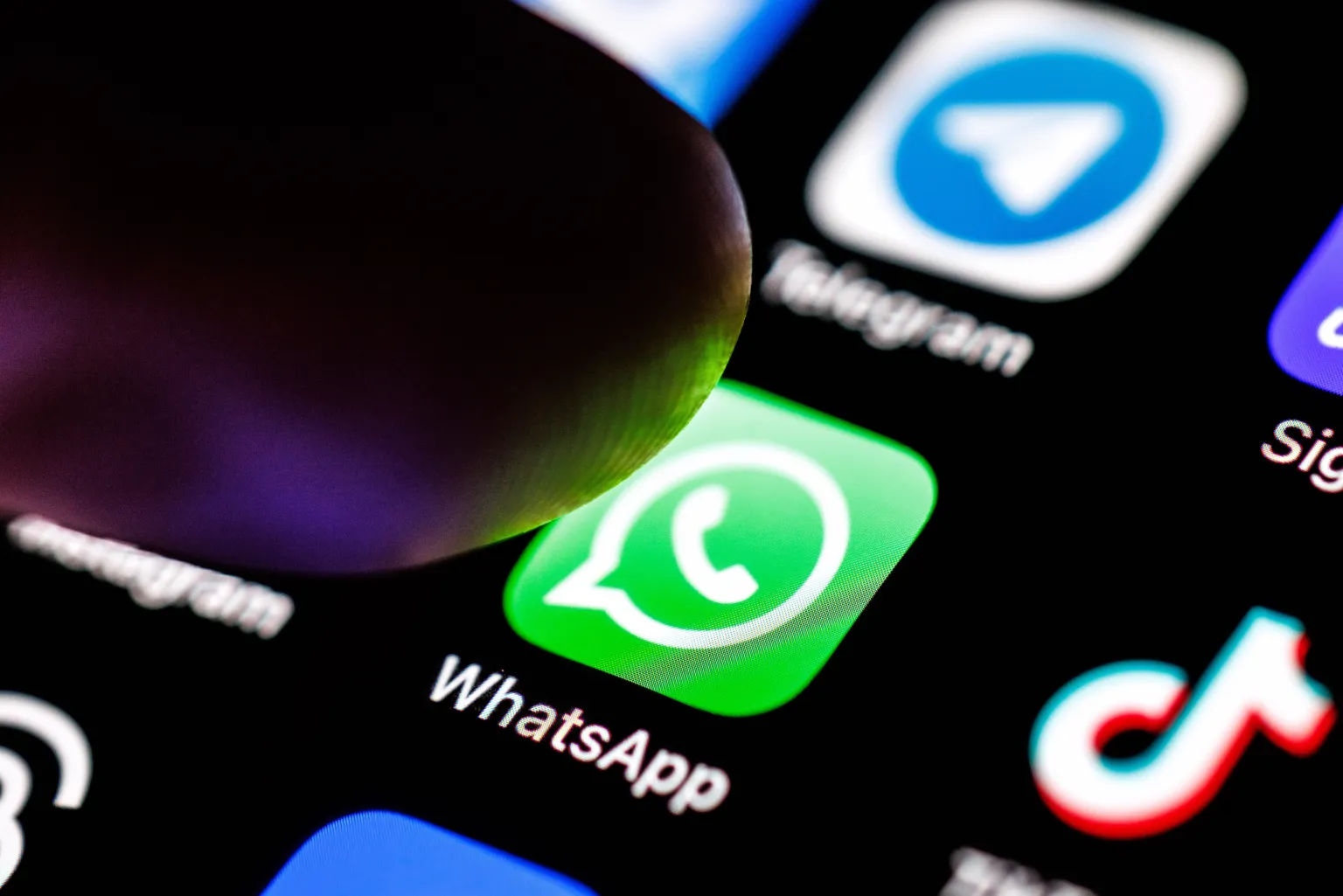 Фото до матеріалу: iOS 26.4.2 повертає видалені додатки: користувачі iPhone скаржаться на баг з Headspace