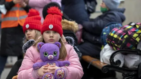 Фото до матеріалу: Депортованим дітям та молоді виплатять 50 тисяч гривень: уряд затвердив нову підтримку