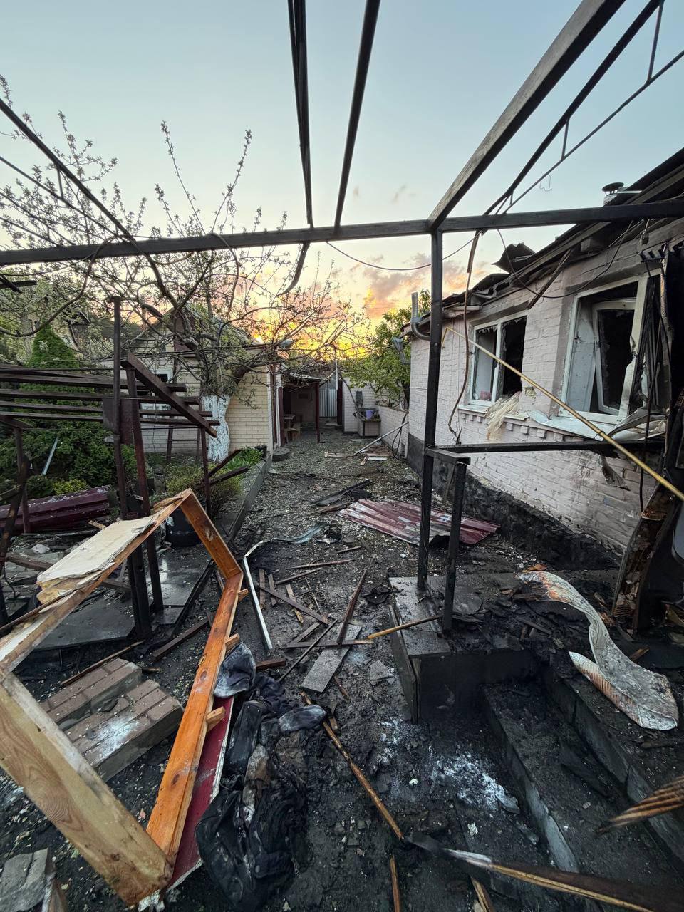 Фото до матеріалу: Росія атакувала Київщину дронами: пошкоджені дитсадок і житлові будинки