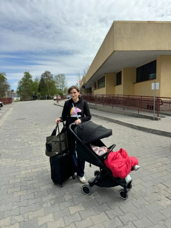 Фото до матеріалу: "Ми не витримали" - блогерка Даша Євтух виїхала з України