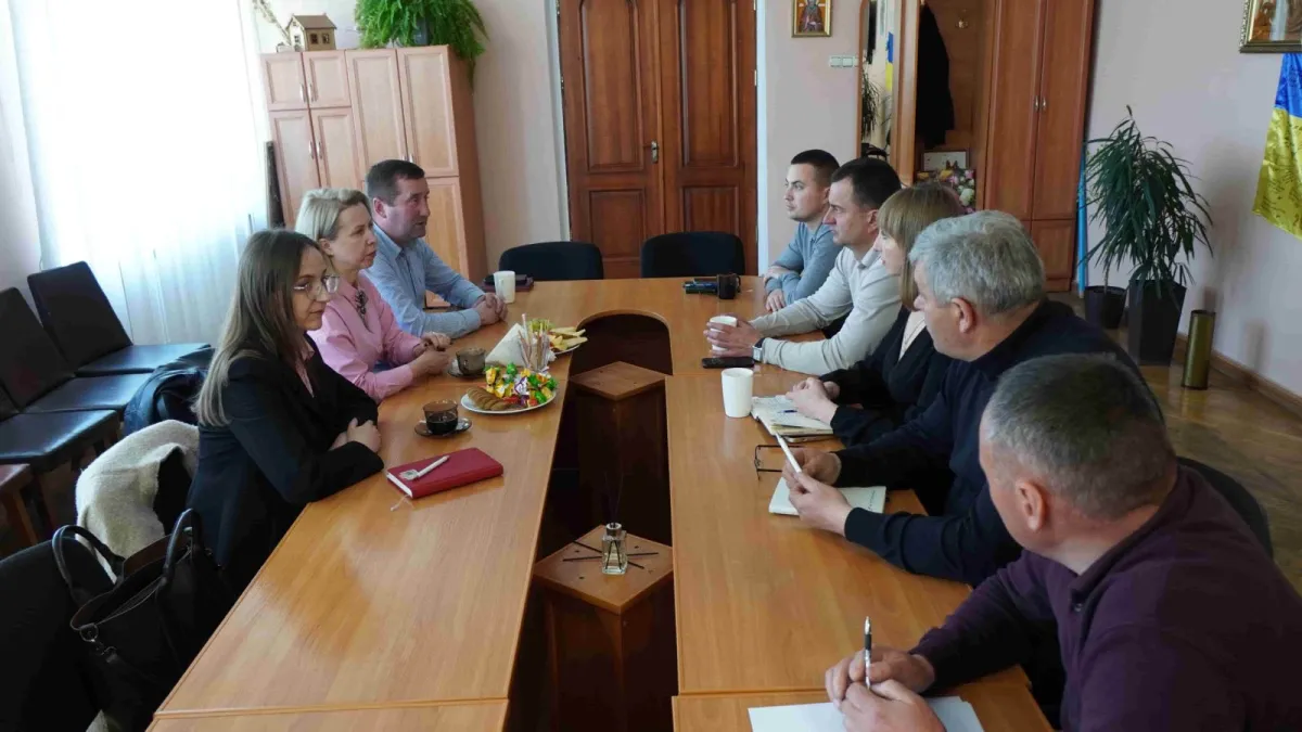 Фото до матеріалу: Вивезення сміття, соцпослуги, розвиток інфраструктури: Ратнівська та Зимнівська громади обмінялися досвідом роботи