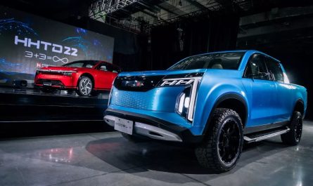 Фото до матеріалу: Компанія Mitsubishi майже не оголошує відкликань, але 108 000 власників Outlander отримали офіційне повідомлення