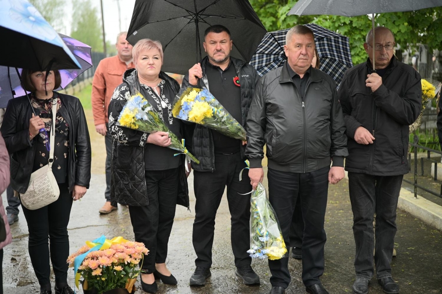 Фото до матеріалу: Пам'ятаємо і перемагаємо: на Камінь-Каширщині вшанували героїв війни
