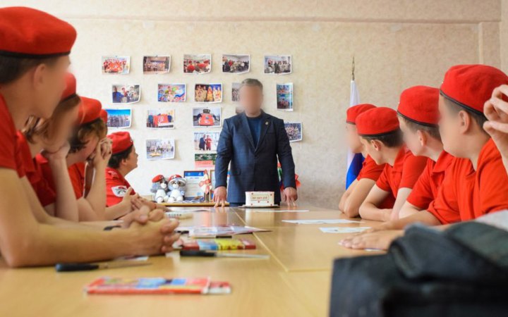 Фото до матеріалу: Росія запускає концепцію централізованого виробництва пам'яті в школах
