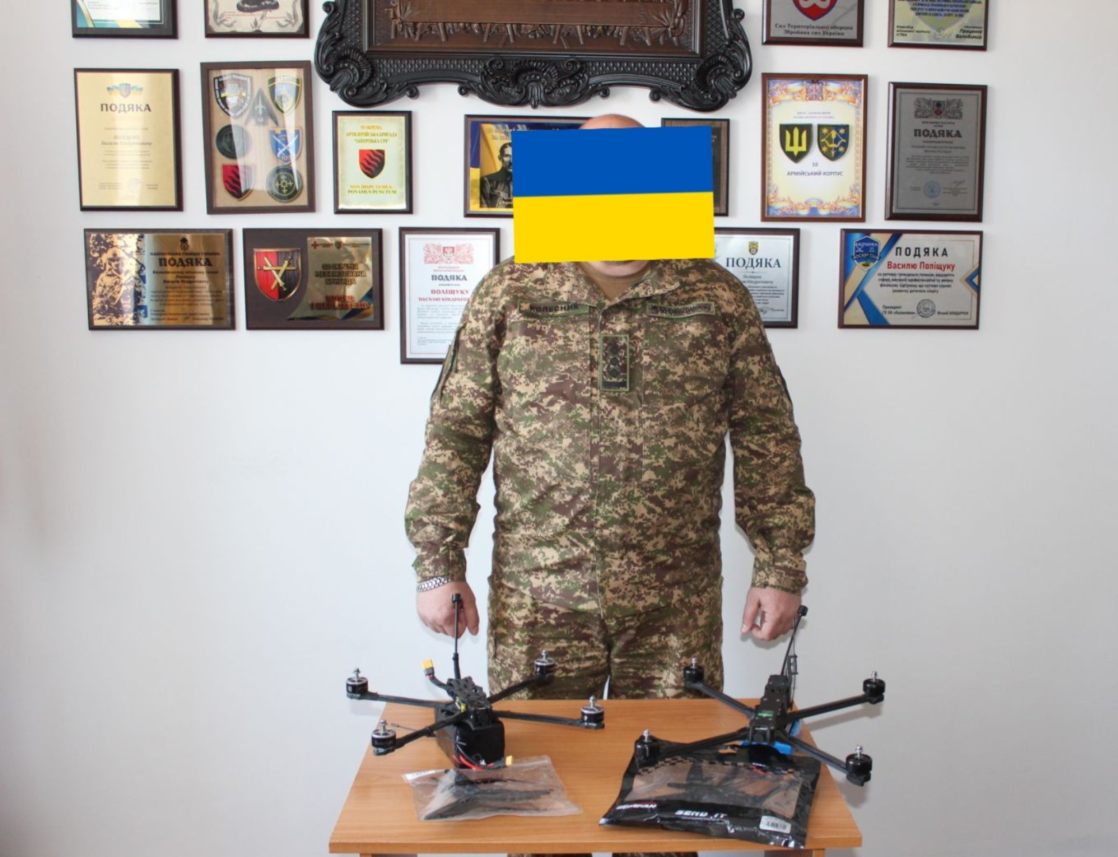 Фото до матеріалу: Жителі Іванівської громади зібрані на безпілотники для ЗСУ
