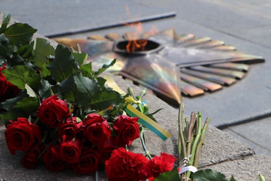 Фото до матеріалу: День пам'яті та перемоги: як українці вшановують події Другої світової війни