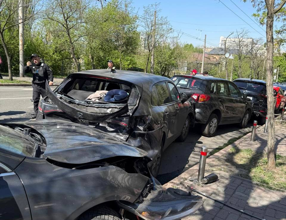 Фото до матеріалу: Авто генпродюсерки Прямого каналу Світлани Орловської було пошкоджено внаслідок ДТП