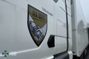 Фото до матеріалу: У Самарі старші люди почали тренуватися на фейсбілдингу