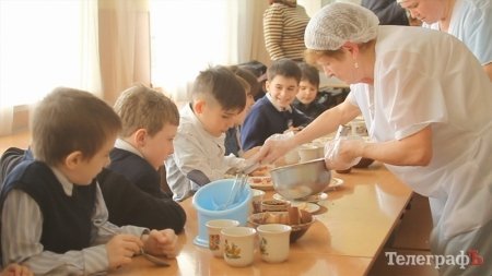 Фото до матеріалу: У лікарні «Кременчуцька» перевіряють договір на харчування пацієнтів