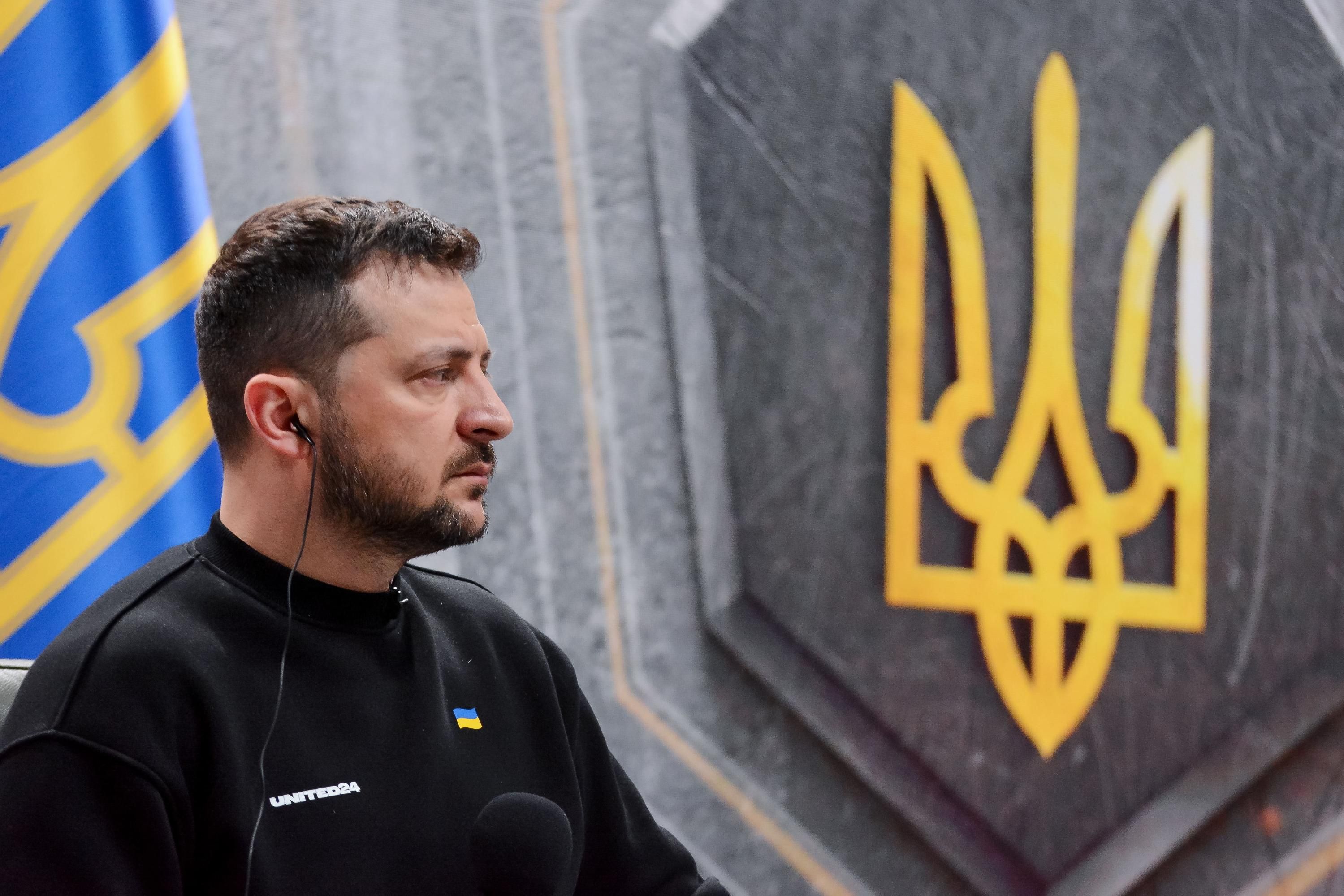 Фото до матеріалу: Зеленський: над законом про цивільну зброю працює велика команда фахівців