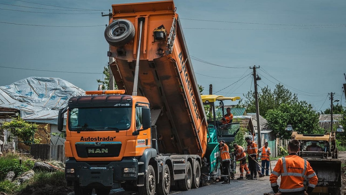 Фото до матеріалу: Чи відкриють новий Подільсько-Воскресенський міст у вересні?
