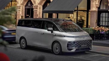 Фото до матеріалу: Geely створила нову бензинову “шістку” для майбутніх гібридів