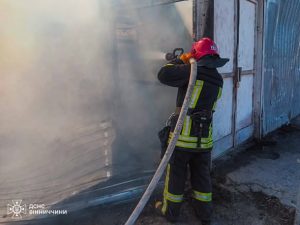 Фото до матеріалу: 15 пожеж за добу на Вінниччині: горіли будинки, господарчі споруди та екосистеми
