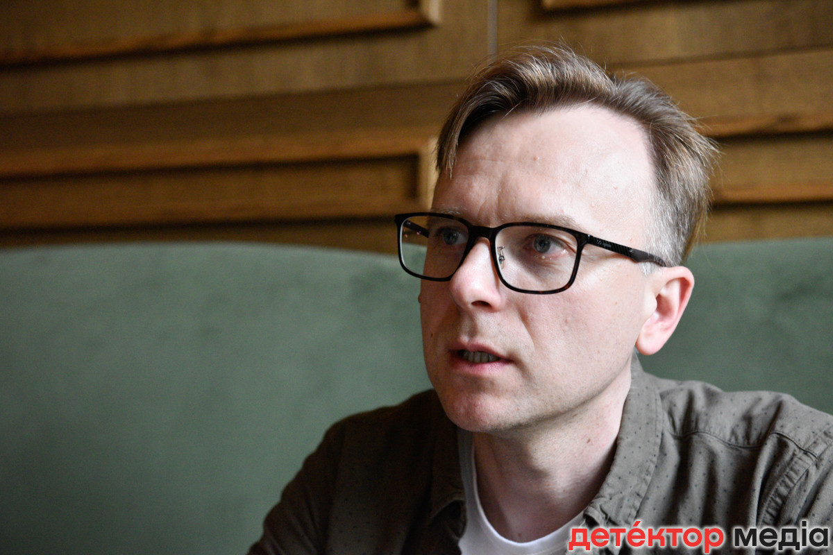 Фото до матеріалу: Андрій Діхтяренко: «Ми не хочемо втратити зв'язок з окупованими територіями України»