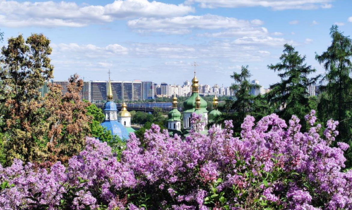 Фото до матеріалу: Від +25 до +13: у Києві різке похолодання та грози на вихідних