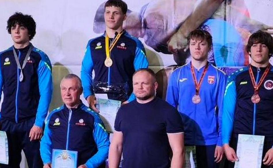 Фото до матеріалу: Срібний призер чемпіонату України: кам'янчанин Михайло Руденко здобув нагороду з греко-римської боротьби
