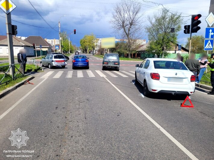 Фото до матеріалу: Автопригода за участі трьох автівок сталася на Благовісній у Черкасах