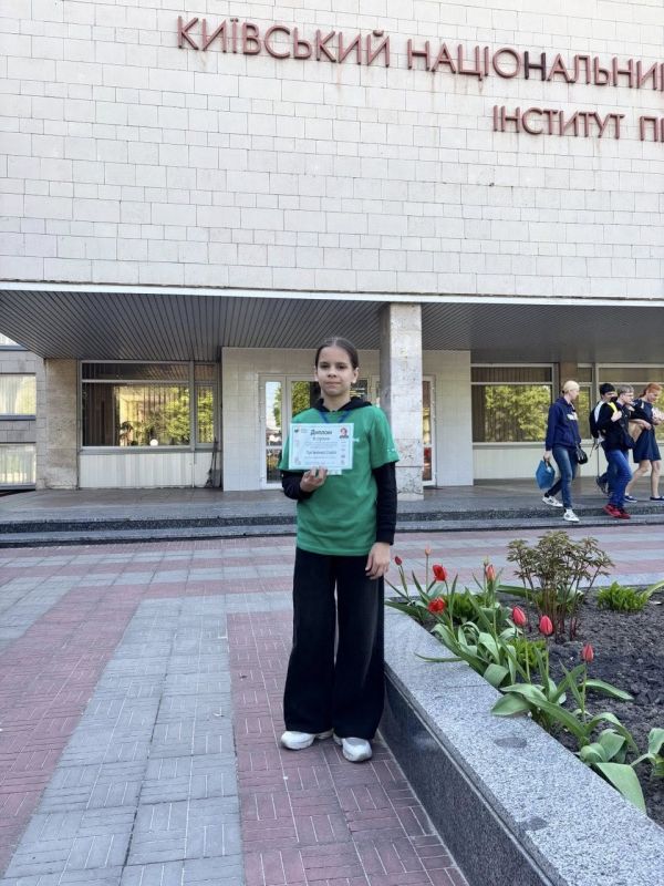 Фото до матеріалу: Черкаська гімназистка стала призеркою всеукраїнської олімпіади з математики