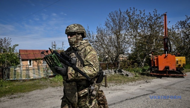 Фото до матеріалу: Мешканці Біленького мають лише кілька годин на життя між обстрілами