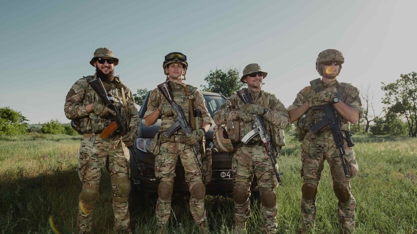 Фото до матеріалу: 12 років бригади «Азов»: від оборони Маріуполя до сучасних бойових завдань