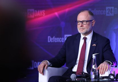 Фото до матеріалу: Міністр оборони Латвії пішов у відставку після "атак" українських БпЛА — DSnews.ua