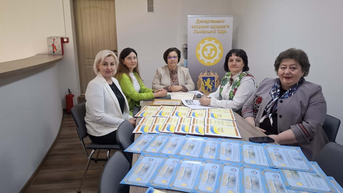 Фото до матеріалу: Медичні сестри Львівщини отримали вітання на професійному святі