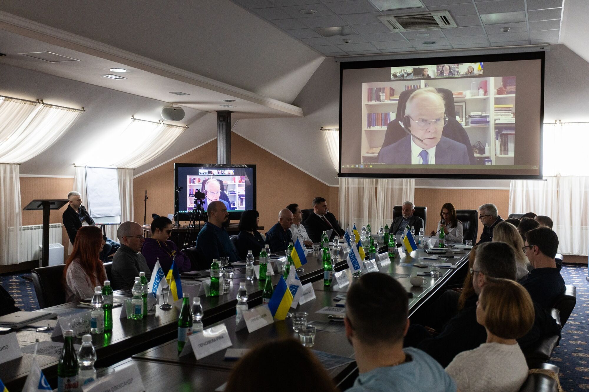 Фото до матеріалу: ОБСЄ провела тренінг з безпеки для українських журналістів