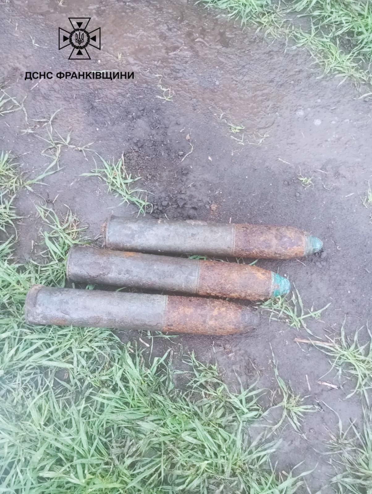 Фото до матеріалу: На Прикарпатті піротехніки ДСНС знешкодили чотири боєприпаси Другої світової війни