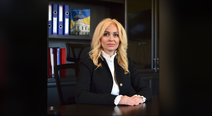 Фото до матеріалу: Годинники з діамантами та дороги авто: що задекларували керівники одеських прокуратур