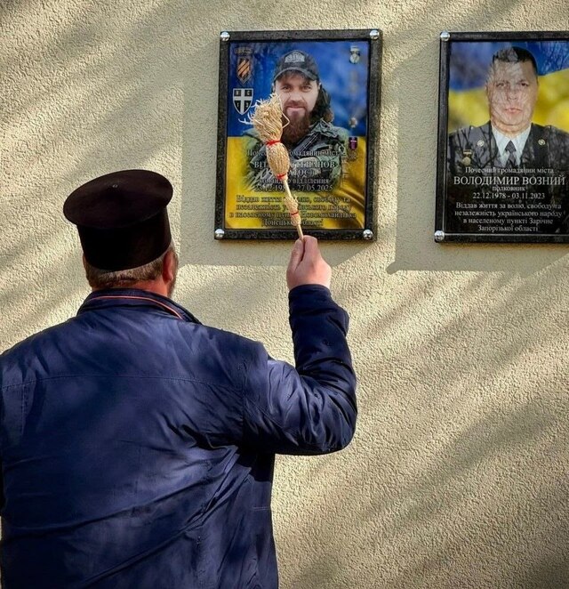 Фото до матеріалу: У Володимирі відкрито меморіальні дошки двом загиблим захисникам