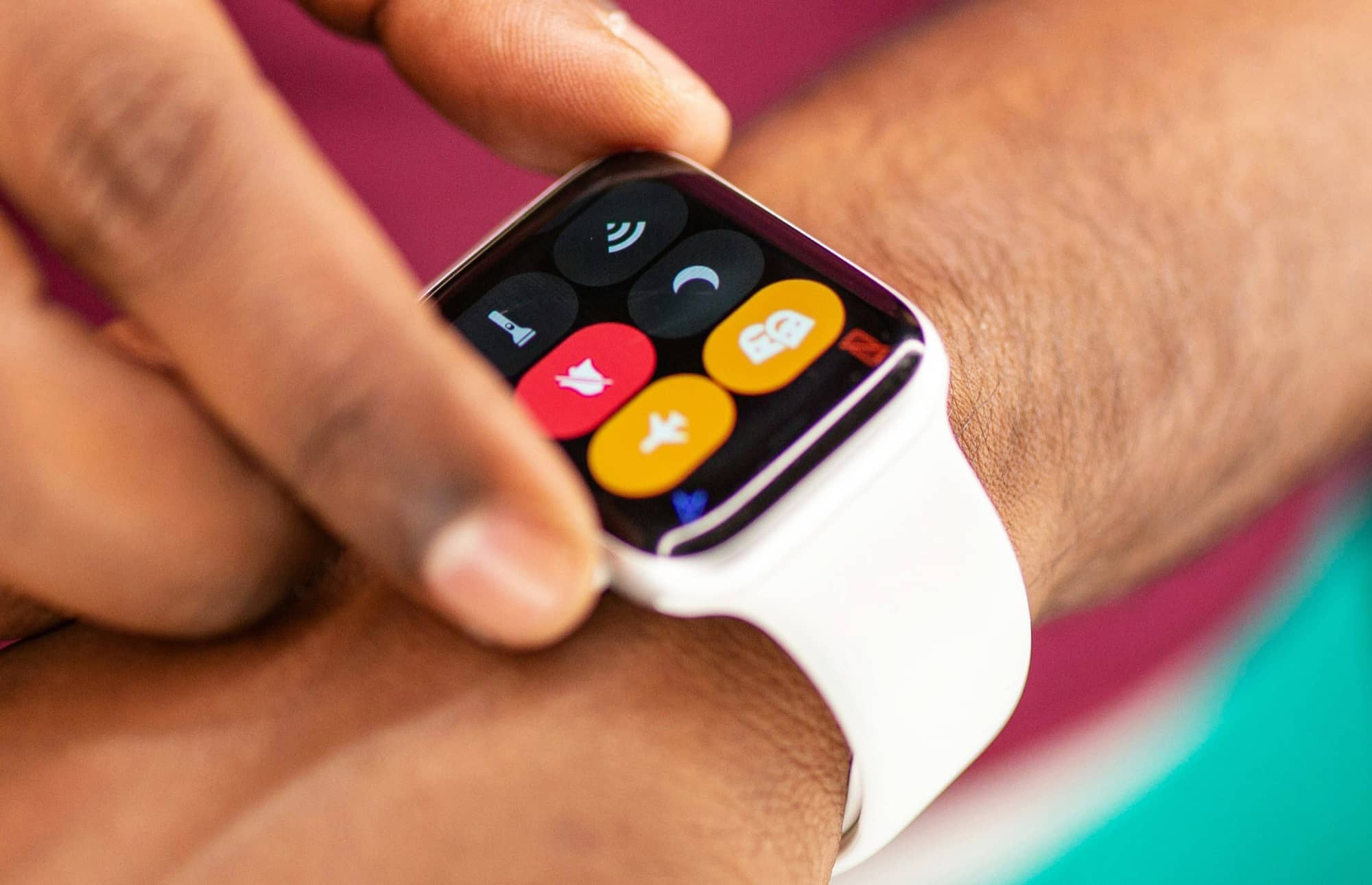 Фото до матеріалу: Apple Watch Series 12 та Ultra 4: повернення Touch ID та нові AI-функції