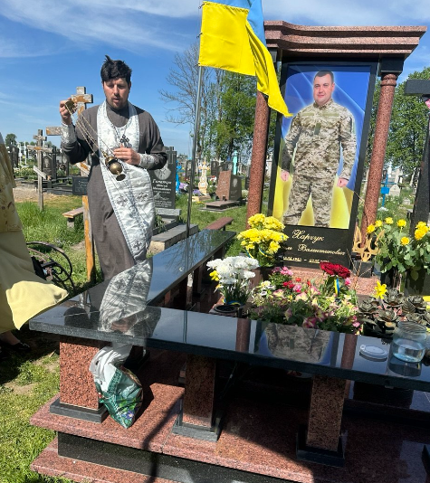Фото до матеріалу: У Гвіздові вшанували пам'ять загиблого захисника Василя Харчука