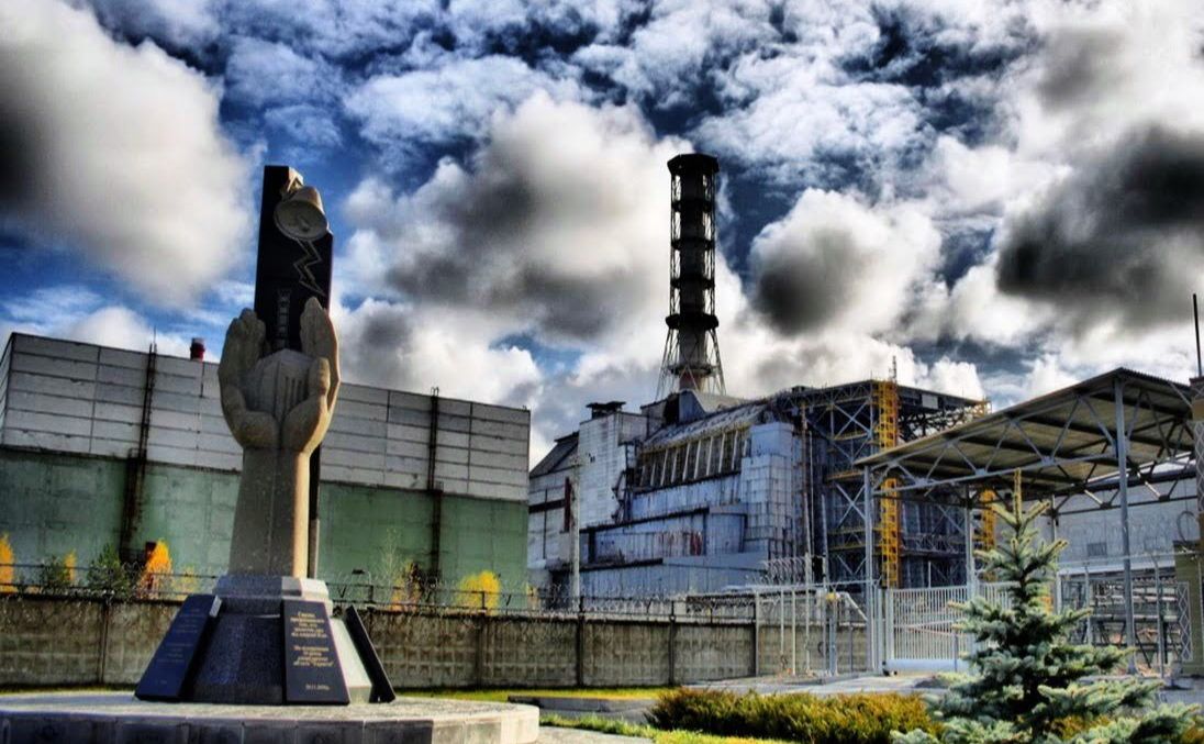 Фото до матеріалу: Що відзначають 26 квітня в Україні: пам'ять про Чорнобиль, фламінго та народні традиції
