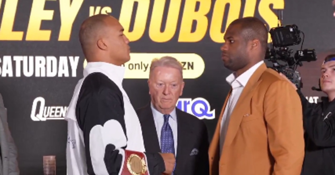 Фото до матеріалу: Бій за пояс WBO: Дюбуа та Вордлі оголосили дати протистояння
