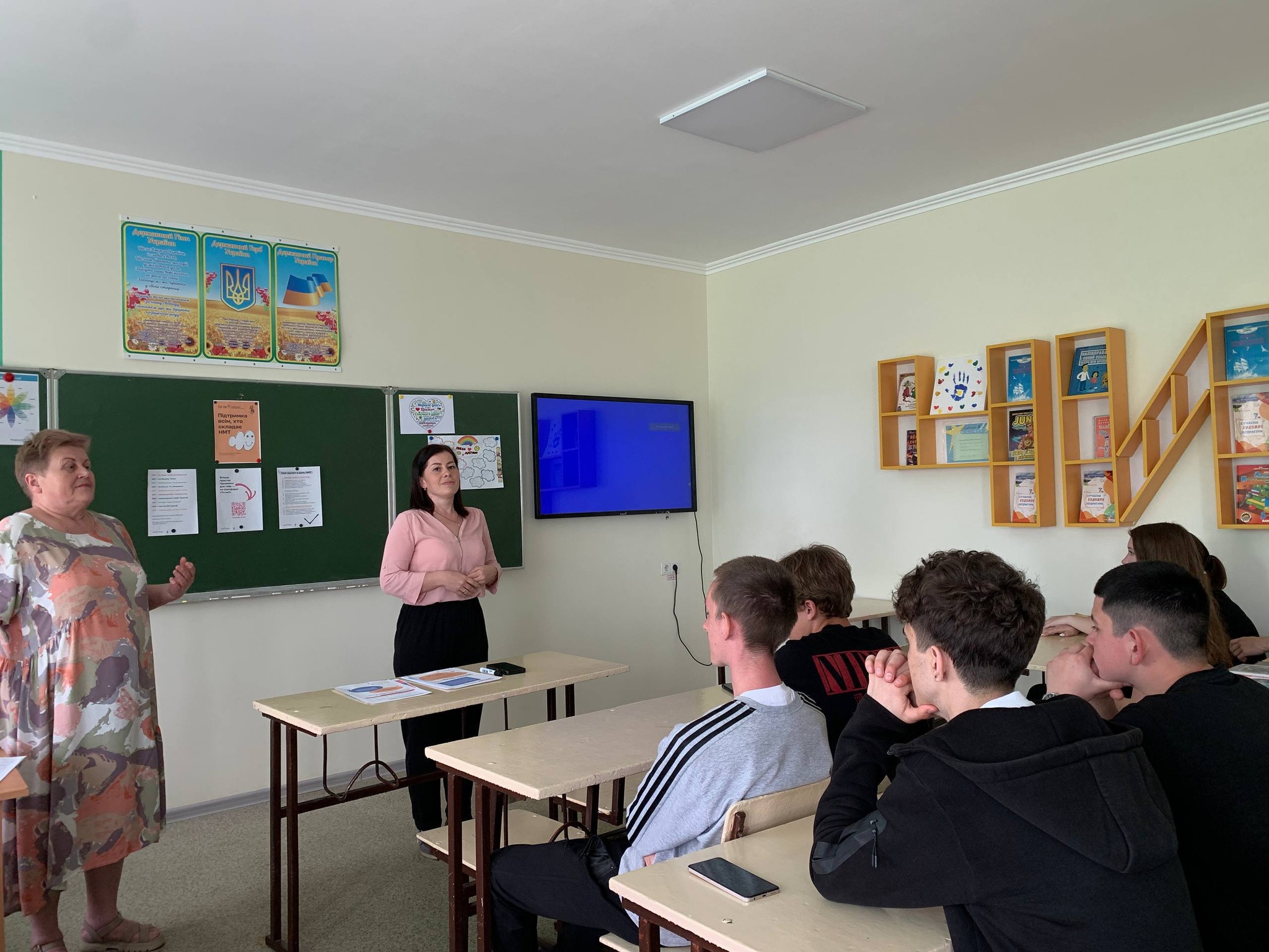 Фото до матеріалу: Психологічна підтримка перед НМТ: у Локачинському ліцеї навчили випускників долати стрес