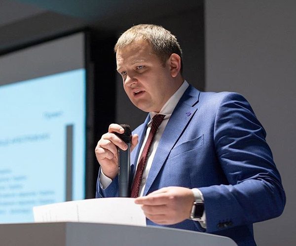 Фото до матеріалу: Лукашук розкритикував фейкові соціологічні опитування та штучні партії