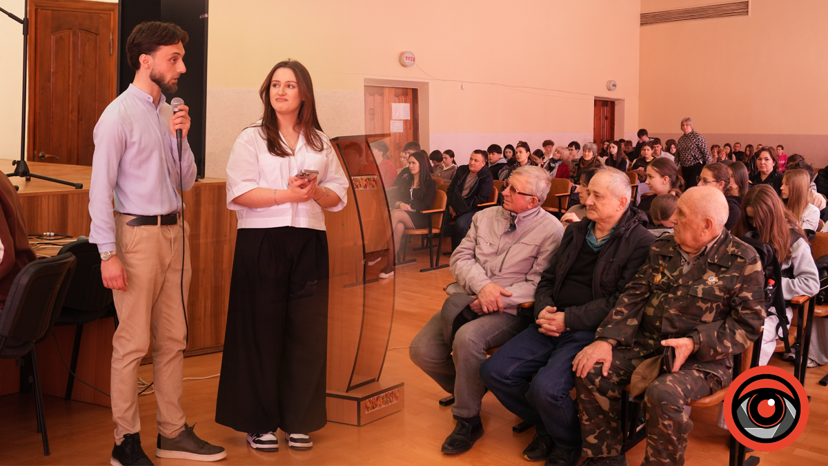 Фото до матеріалу: У Калусі презентували документальний фільм про Чорнобиль: залу заповнили до останнього місця