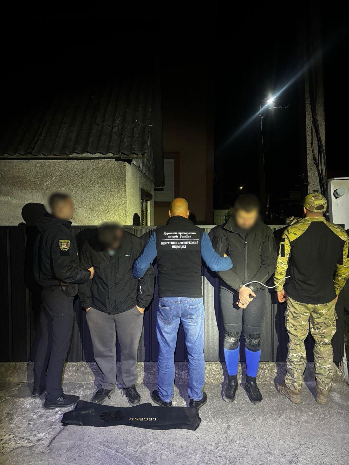 Фото до матеріалу: У Івано-Франківську затримали чоловіка, що намагався незаконно переправити ухилянта через кордон