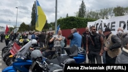 Фото до матеріалу: Мотопробіг «Нічних вовків» у Празі: протест українців та чехів проти пропаганди