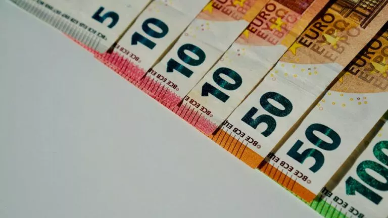 Фото до матеріалу: Світові витрати на зброю сягнули $2,89 трлн: Україна та Європа у рейтингу SIPRI