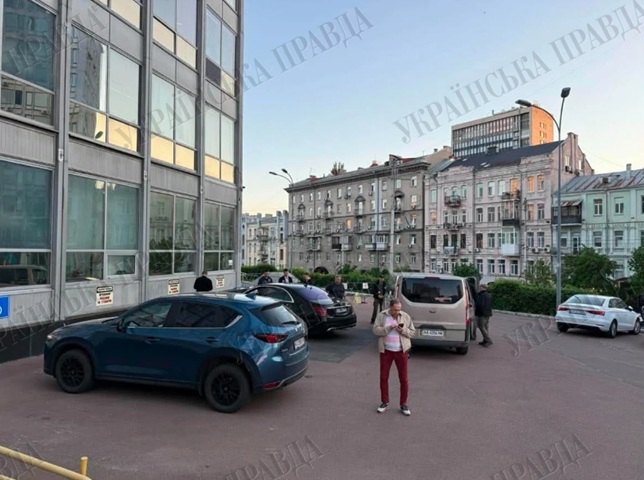 Фото до матеріалу: НАБУ і САП проводять слідчі дії з колишнім головою Офісу президента Андрієм Єрмаком