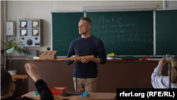 Фото до матеріалу: Вчитель фізики «Вайбовий»: як експерименти підкорили Інтернет